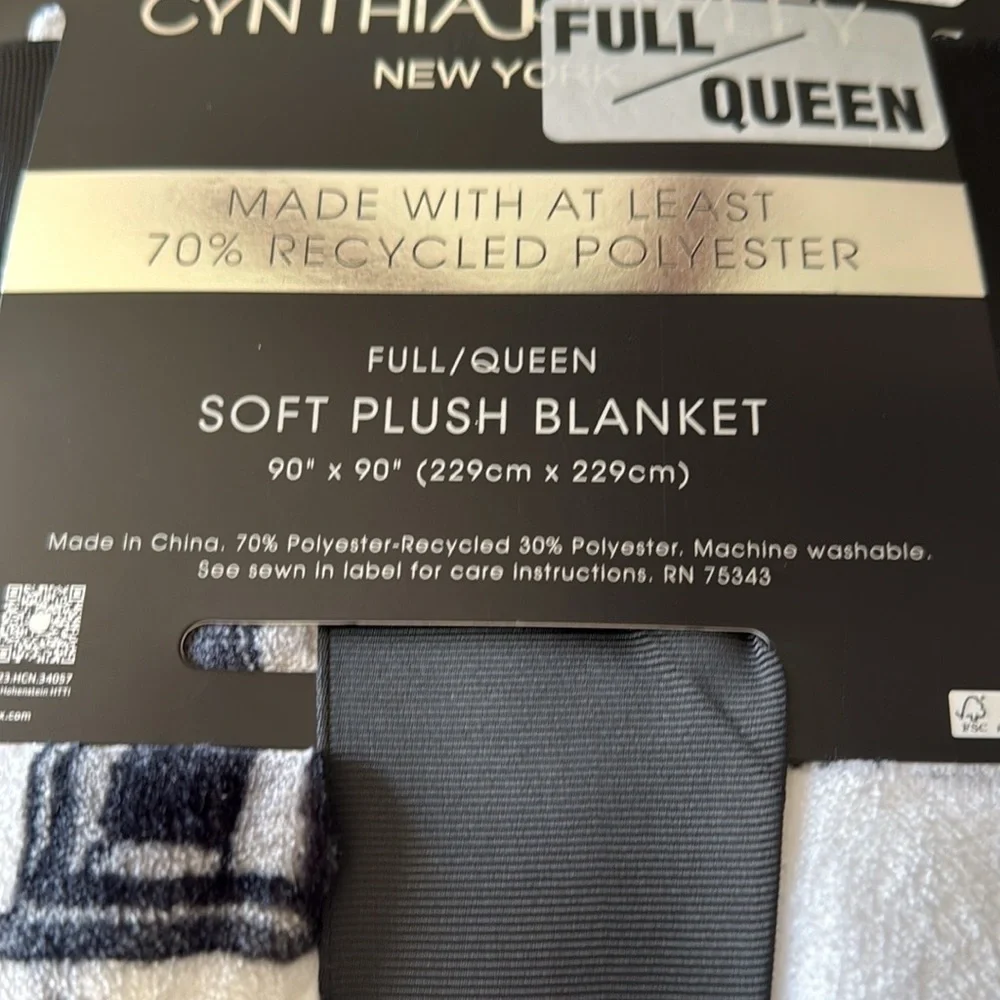 NEW Cynthia Rowley Halloween Haunted House Black & White Full/Queen Throw NWT